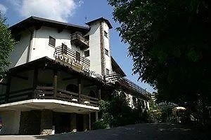 Hotel Ristorante Sassi Rossi Taceno