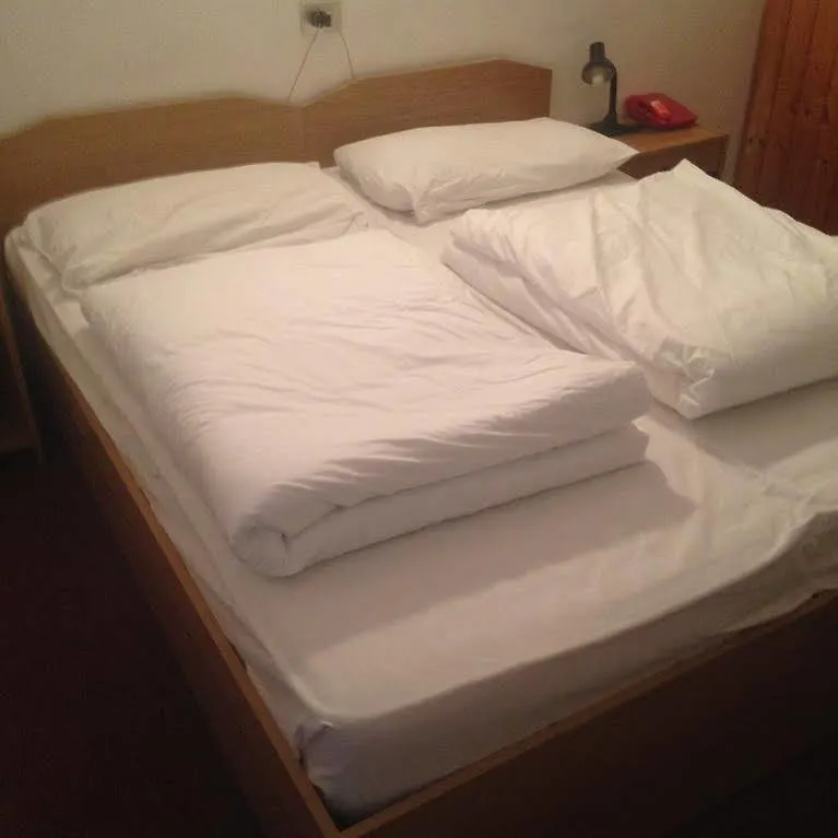 Hotel Ristorante Sassi Rossi Taceno 3*,  Olaszország